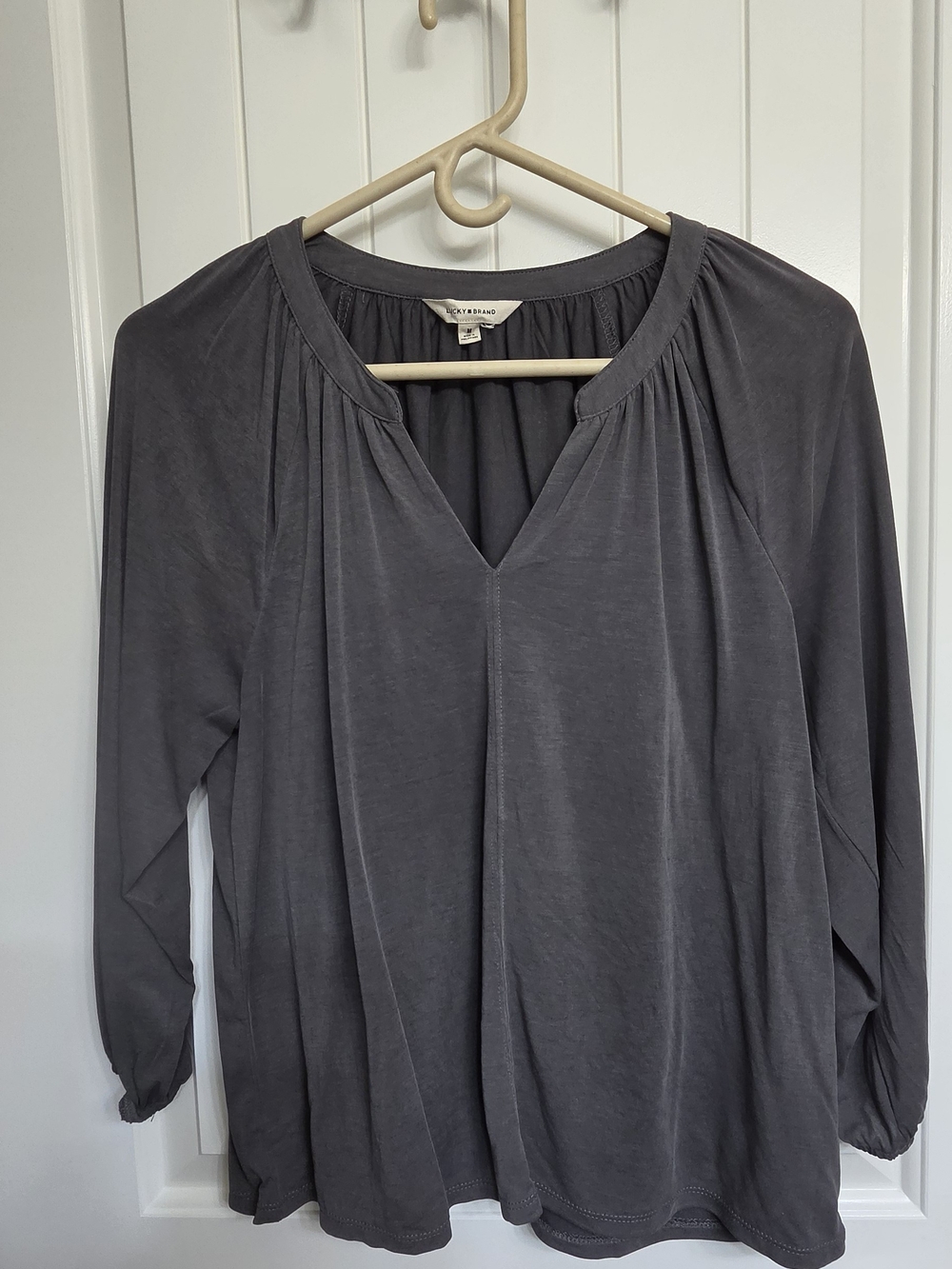Lucky Brand Grey Sandwash Split V Neck Blouse Top Size M